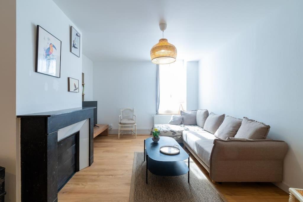 Appartement Meuse & Mono, En Hyper Centre Charleville-Mézières Esterno foto